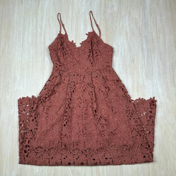 ASTR The Label Lace A-Line Spaghetti Strap Romantic Boho Chic Midi Dress Medium - Picture 1 of 16